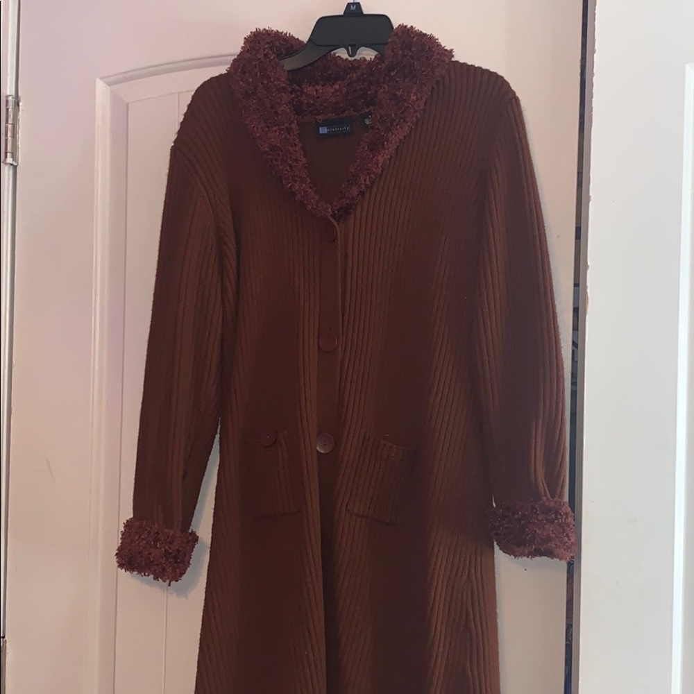 LONG BROWN SWEATER/COAT